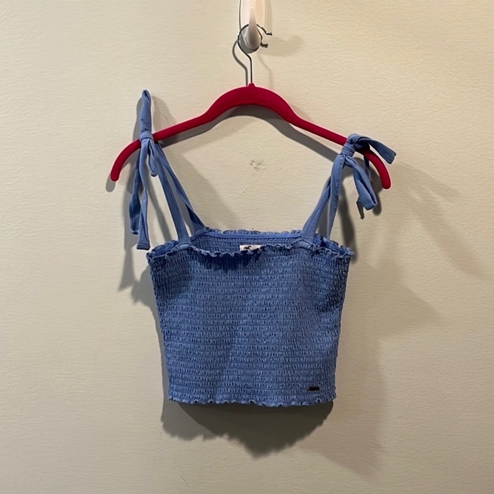 Hollister smocked tie shoulder tank M
